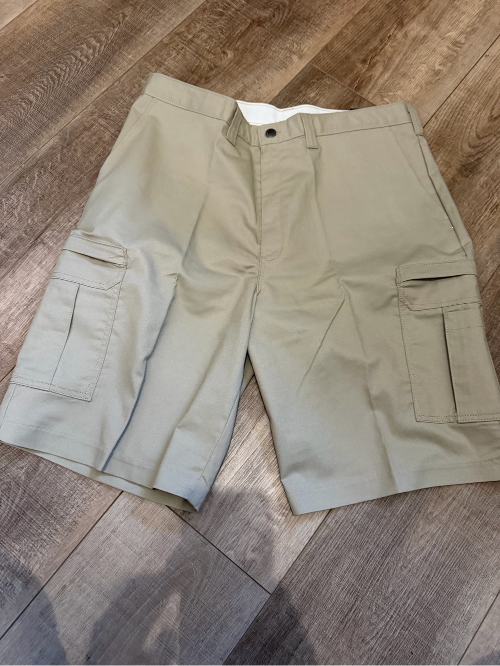 Men's Dickies Cargo Shorts in Light Khaki - Classic Utility Style